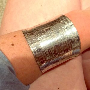 Wrist cuff